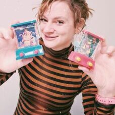 Spiel* Kleines Wasserspiel. Sujet Ozean oder Dschungel.