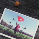 Holzpostkarte „Fahnenschwinger“