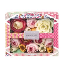 Badeblüten Set "Fabric & Flowers". Romantisches Geschenkset mit Seifen-Blumen. LETTZES STÜCK!